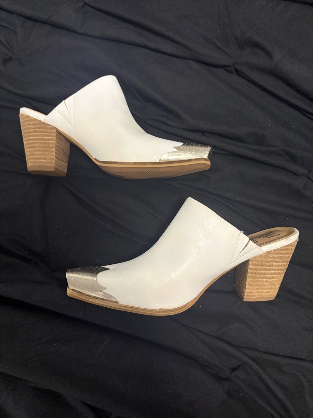 White Leather Open-Back Mule with Metallic Toe Accent